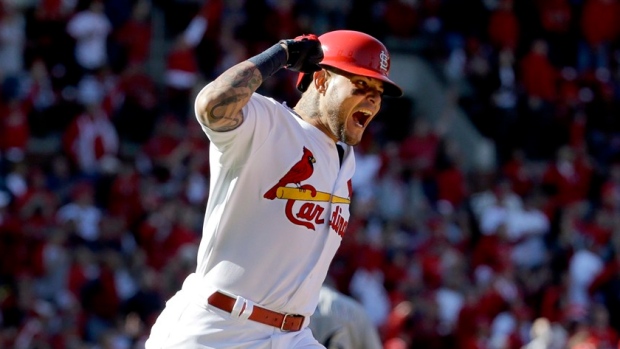 Cardinals sign Yadier Molina to 3-year extension Cardinals sign Yadier Molina to 3-year extension