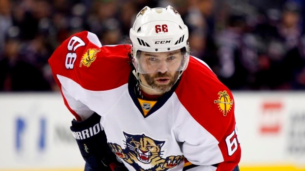 Jaromir Jagr jokes about why no National Hockey League  general managers have called him