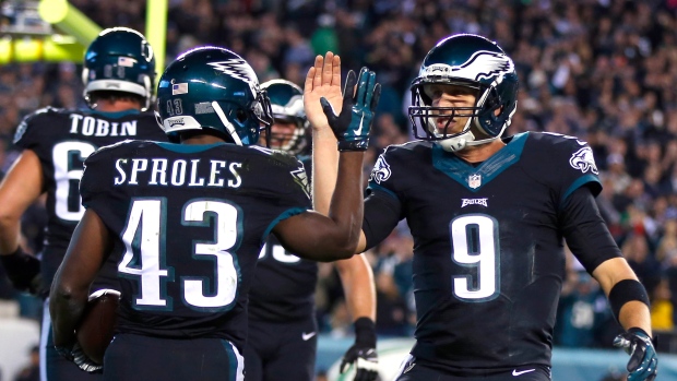 Foles leads Eagles over Texans