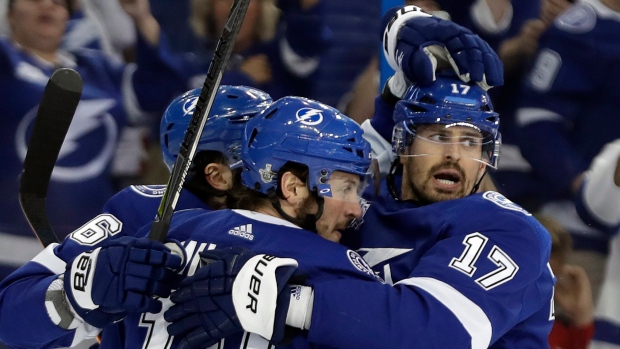 Alex Killorn scores twice, Lightning beat Devils 5-3 in Game 2