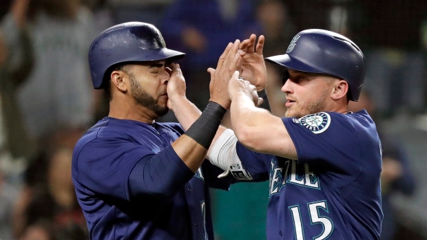 After Edwin Diaz blows save, Mariners beat Dodgers on walk-off