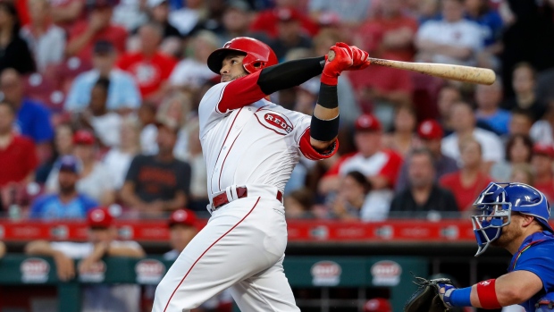 Suarez's homer rallies Reds to win over Cubs - TSN.ca