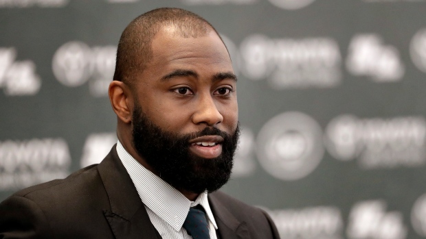 Revis ends 'amazing' career by signing 1-day deal with Jets