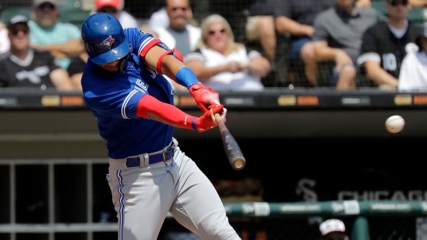 Lourdes Gurriel Jr. likely DL-bound with ankle sprain, knee contusion