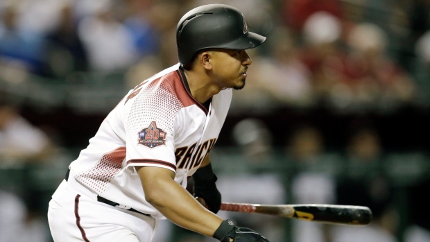 MLB trade rumors: Diamondbacks sign Eduardo Escobar to 3 year