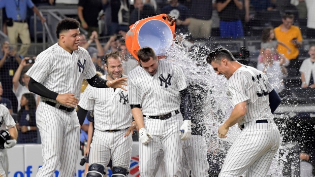 Cubs score 6 runs late to rally for 7-4 win over Yankees