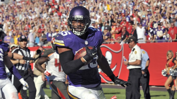 Vikings drop Buccaneers in OT on Anthony Barr's TD