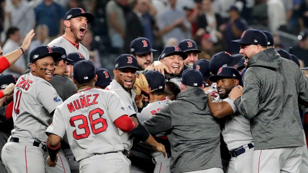 On this date in 2007: Red Sox hit four straight HRs to sweep Yankees