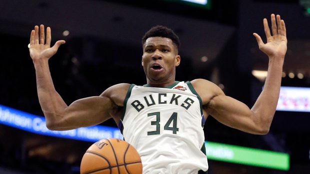 Antetokounmpo's Triple-double Leads Bucks Past 76ers - TSN.ca