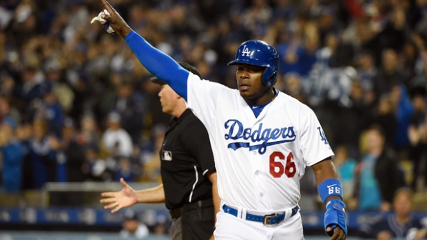 Reds, newly acquired Puig agree on $9.7M contract 