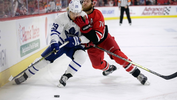 Nylander's first points of season lead Leafs past Hurricanes - TSN.ca