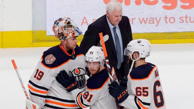 Ken Hitchcock has Oilers rolling, but other coaching changes falling flat Article Image 0
