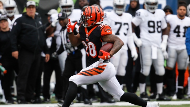 Bengals end 5-game losing streak, beat Raiders 30-16