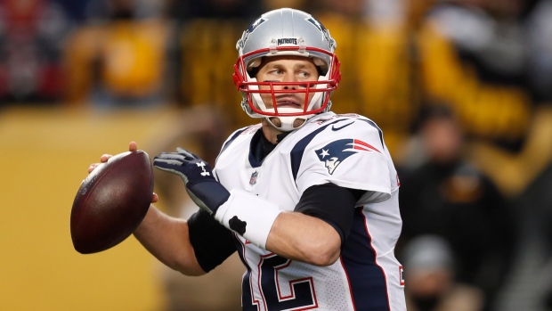 Tom Brady, New England Patriots agree to contract extension through 2021  season