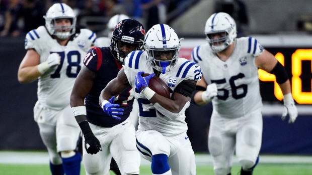 Andrew Luck Leads the Colts to a Wild-Card Win Over the Texans - The New  York Times