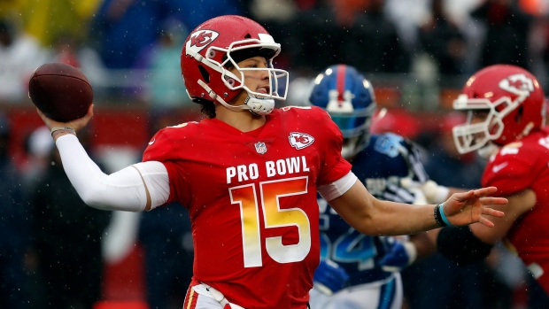 Mahomes one of several Chiefs leading Pro Bowl voting