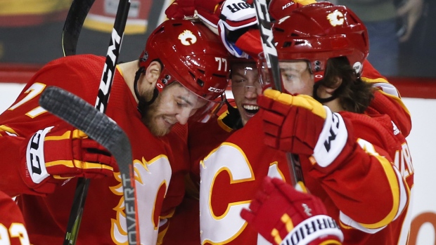 Gaudreau Snaps Goal Drought, Flames Top Isles - TSN.ca