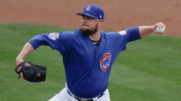 Cubs' Jon Lester helping pitching coach adapt to new role