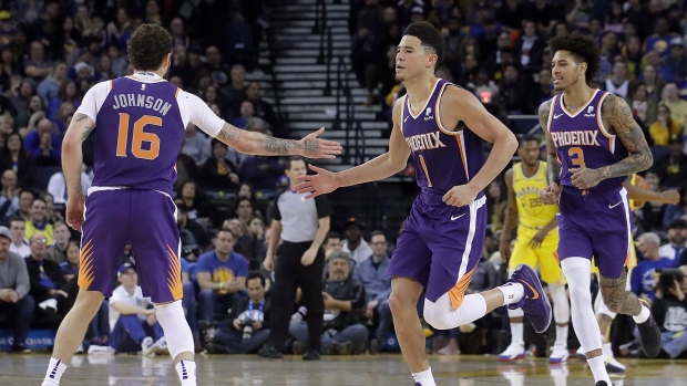 Phoenix Suns let another winnable game slip away, lose to Lakers