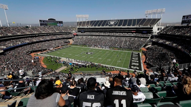Raiders deal to stay in Oakland for 2019 set for vote Friday – The