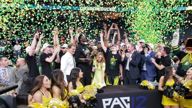 Oregon Ducks celebrate