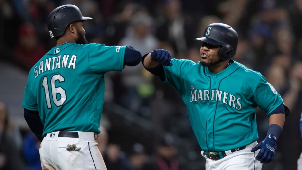 Mariners beat Rangers 4-3