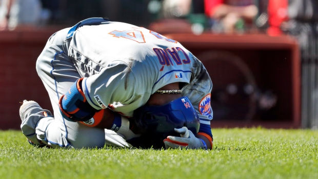 Robinson Cano injures hand in win over Blue Jays