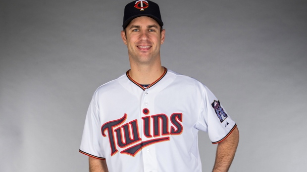 Twins unveil new uniforms for first time since 1987 