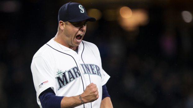 Mariners trade Anthony Swarzak to Braves for 2 relievers