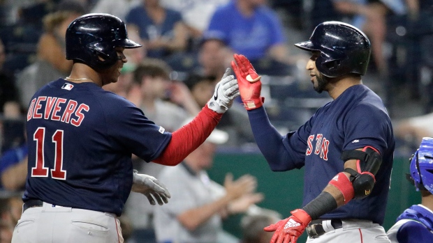 Mitch Moreland hits walk-off homer to lift Red Sox past Blue Jays