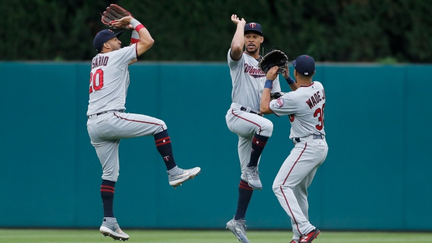 Eddie Rosario's three-homer day carries Twins past Indians