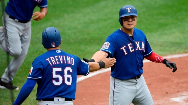 Texas Rangers on X: Shin-Soo Choo & his wife, Mia, presented