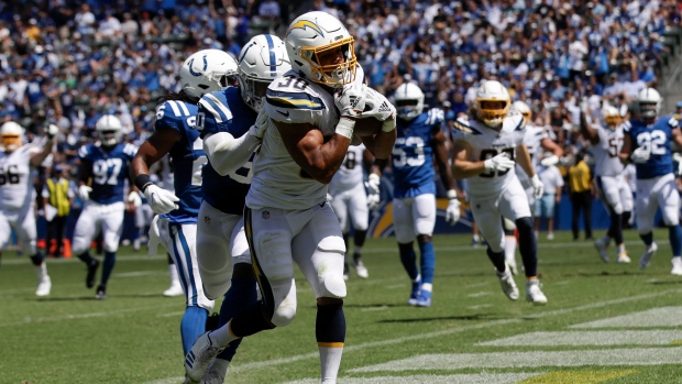 Melvin Gordon scores 3 TDs in Los Angeles Chargers' win over