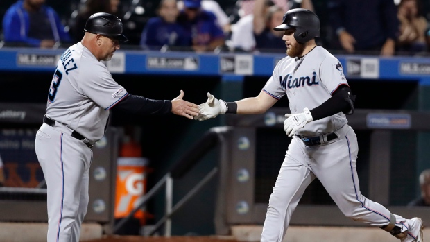 Curtis Granderson homers twice as Mets beat Marlins