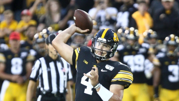 Record-chasing QB Nate Stanley and No. 14 Iowa take on Middle Tennessee ...