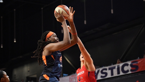 Jonquel Jones, Elena Delle Donne