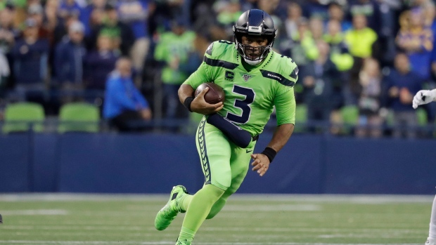 Russell Wilson throws four TD passes in the Seattle Seahawks' win