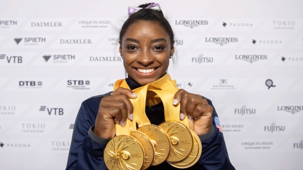 Simone Biles sets medal record at gymnastics worlds - TSN.ca