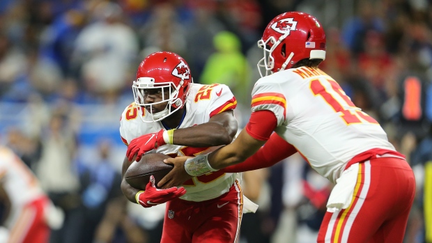 Patrick Mahomes gets trashed by fans for 'behind the back' pass video at  Kansas City Chiefs training camp