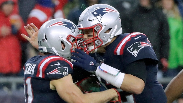 Patriots beat Jets, Belichick passes Halas on all-time wins list