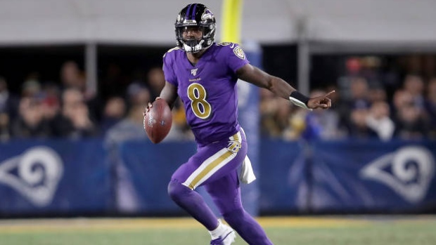 Lamar Jackson Throws 5 TD Passes, Ravens Rout Rams 45-6