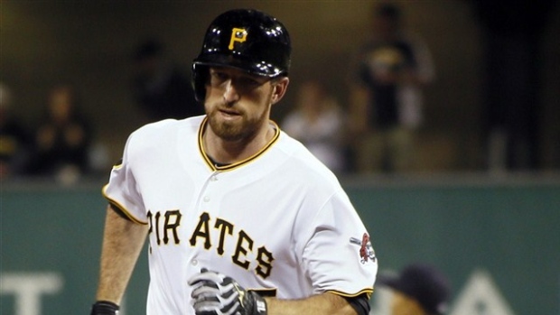 Mets trade Ike Davis to Pirates for P Zack Thornton, player to be