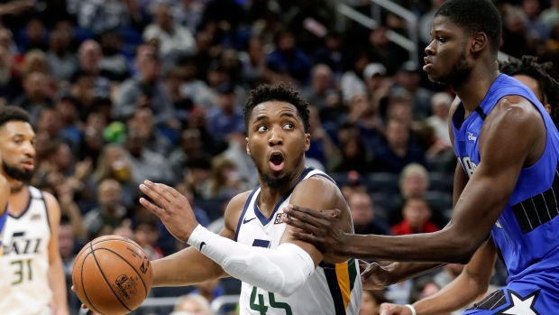 Clippers can't contain Donovan Mitchell, fall to Jazz in Game 1