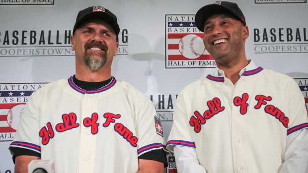 Larry Walker going into Hall of Fame with Rockies hat, not Expos