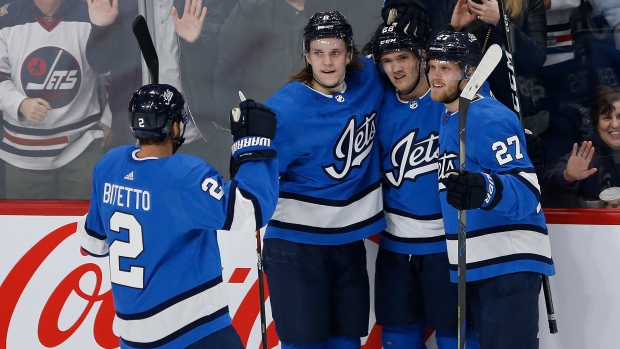 Jack Roslovic, Jets celebrate