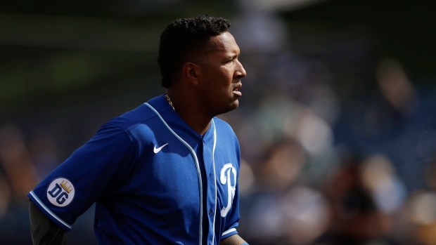 KC Royals' Salvador Perez hears boos for 1st time in Chicago