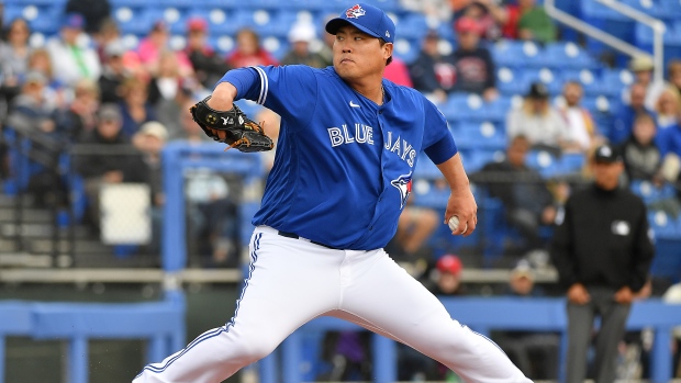 Blue Jays officially sign ace lefty Hyun-Jin Ryu to 4-year deal