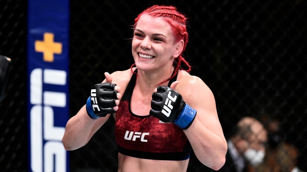 Canada's Gillian Robertson, Marc-Andre Barriault both win in UFC - TSN.ca