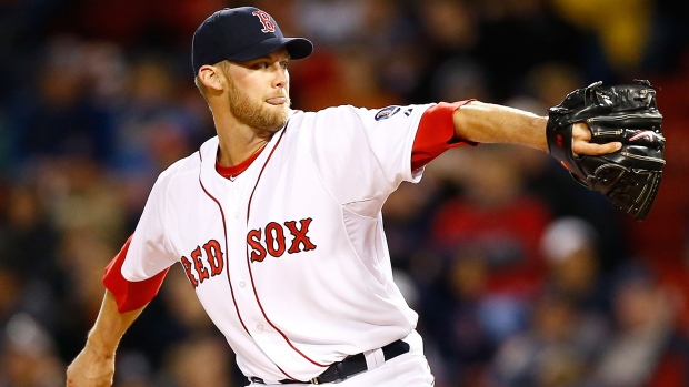 Daniel Bard makes his return to Fenway after 10-year absence