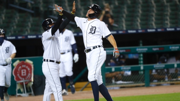 Tigers place first baseman C.J. Cron on injured list with knee sprain